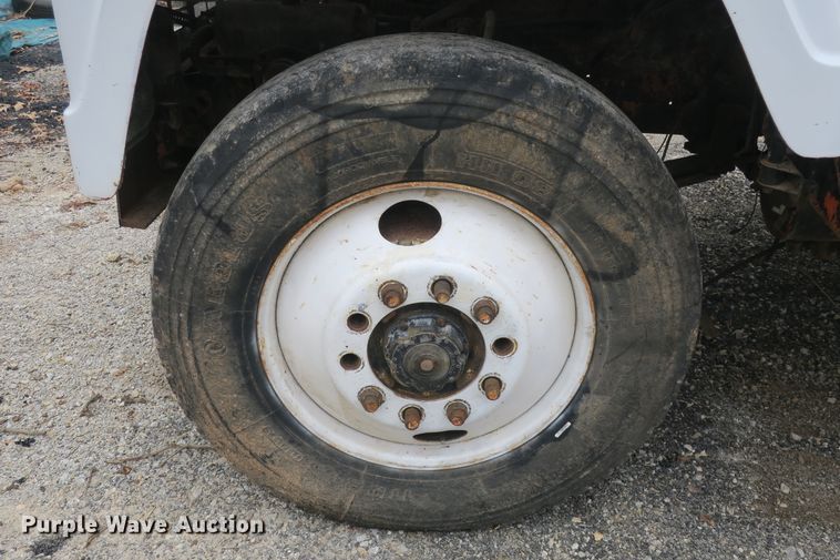 image for item DB10083 1980 International F4370 dump truck