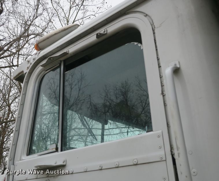 image for item DB10083 1980 International F4370 dump truck