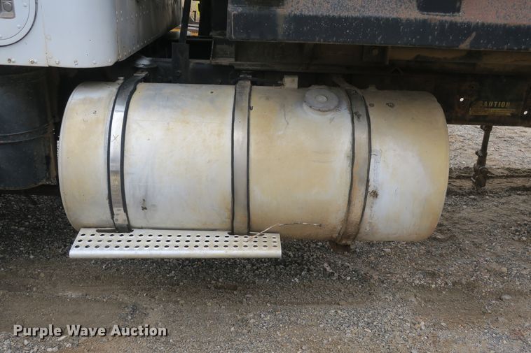 image for item DB10083 1980 International F4370 dump truck