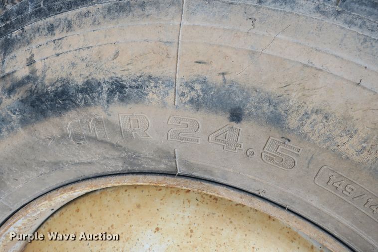 image for item DB10083 1980 International F4370 dump truck