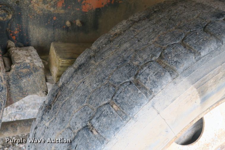 image for item DB10083 1980 International F4370 dump truck