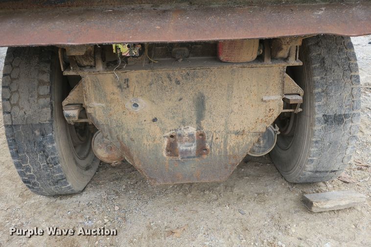 image for item DB10083 1980 International F4370 dump truck