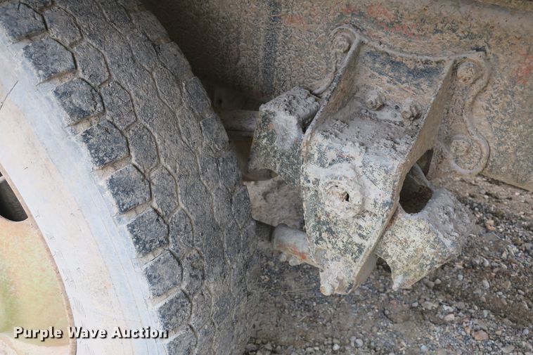 image for item DB10083 1980 International F4370 dump truck