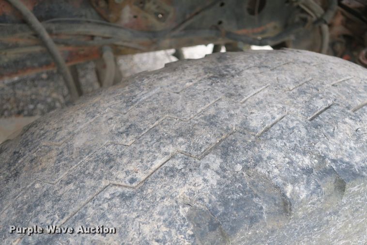 image for item DB10083 1980 International F4370 dump truck