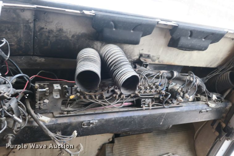 image for item DB10083 1980 International F4370 dump truck