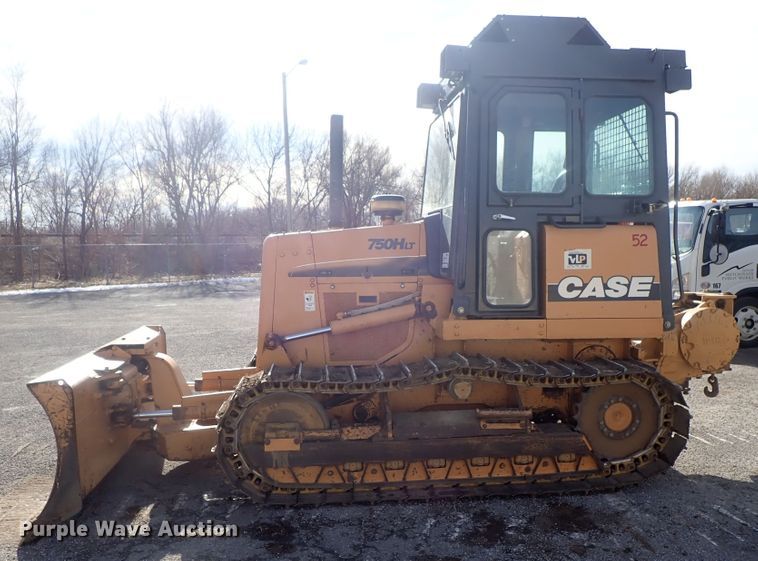 image for item DC3387 2002 Case 750H LT dozer