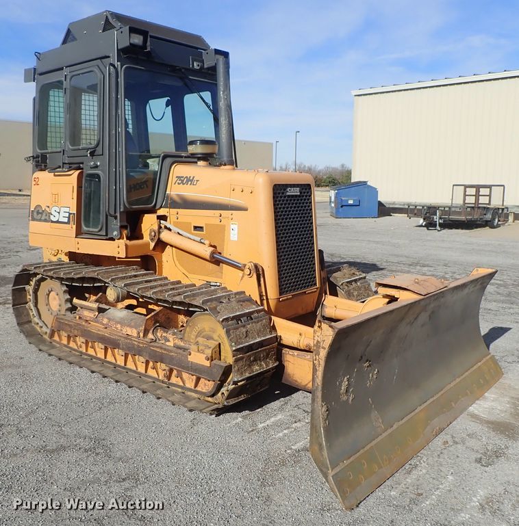 image for item DC3387 2002 Case 750H LT dozer