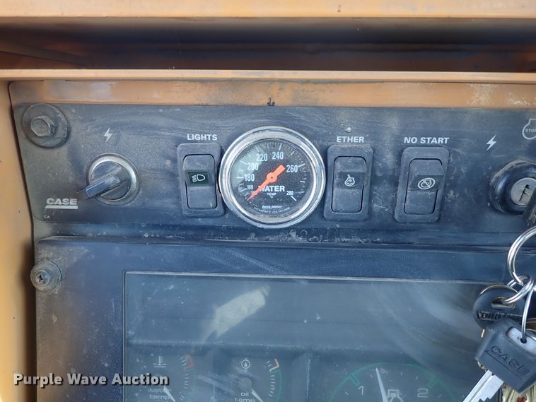 image for item DC3387 2002 Case 750H LT dozer