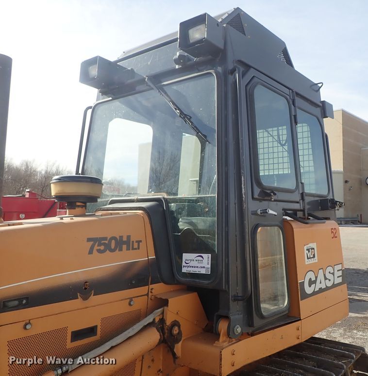 image for item DC3387 2002 Case 750H LT dozer