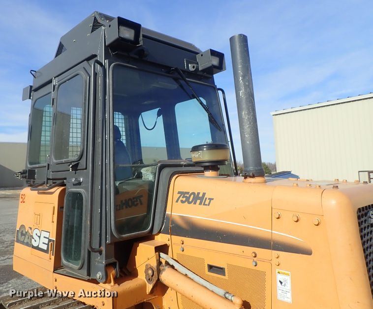 image for item DC3387 2002 Case 750H LT dozer