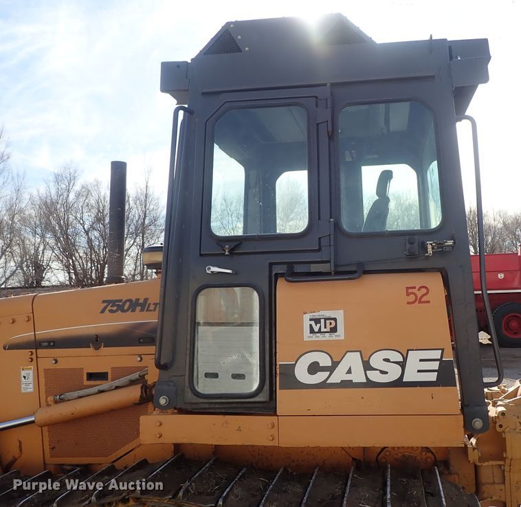 image for item DC3387 2002 Case 750H LT dozer