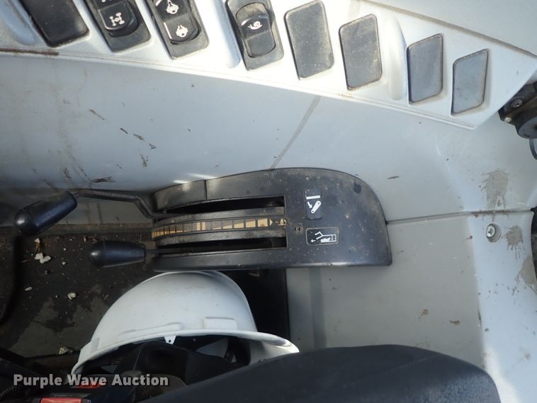 image for item DC3395 2009 New Holland T6030 MFWD tractor