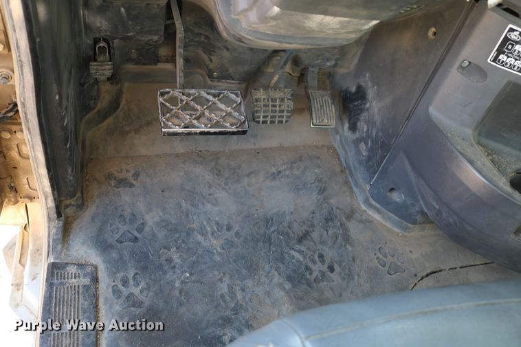 image for item DD6078 2010 Mack CH613 semi truck