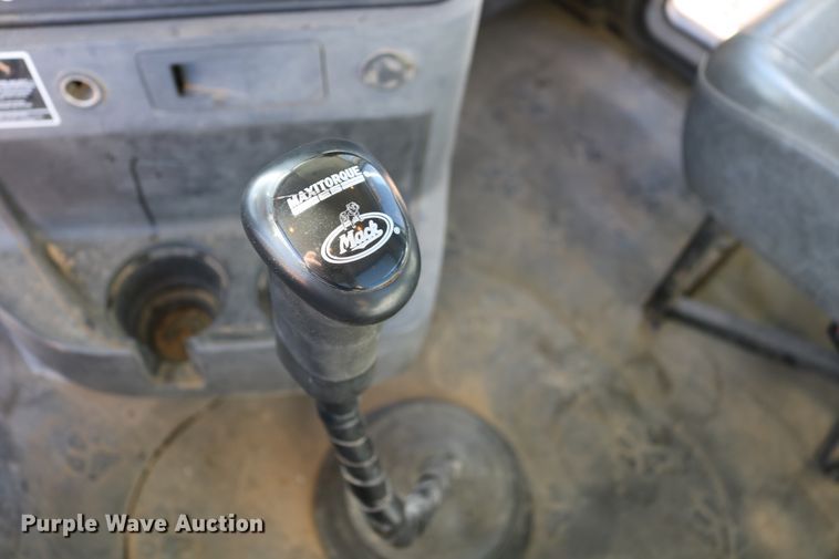 image for item DD6078 2010 Mack CH613 semi truck