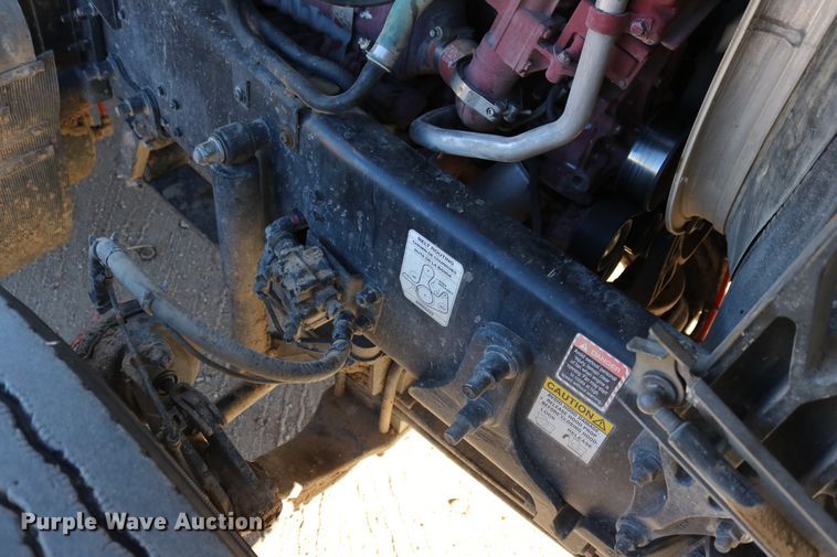 image for item DD6078 2010 Mack CH613 semi truck