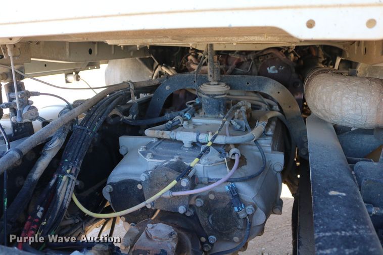 image for item DD6078 2010 Mack CH613 semi truck