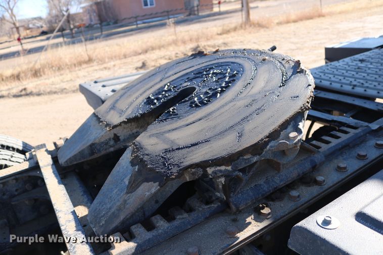 image for item DD6078 2010 Mack CH613 semi truck