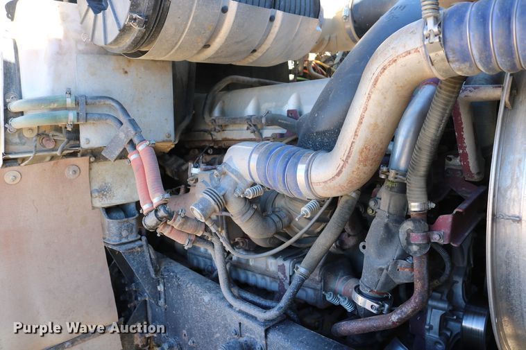 image for item DD6079 2008 Mack CH613 semi truck