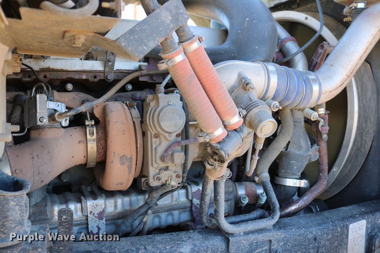 image for item DD6079 2008 Mack CH613 semi truck