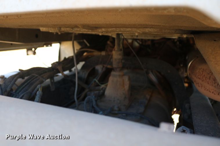 image for item DD6079 2008 Mack CH613 semi truck