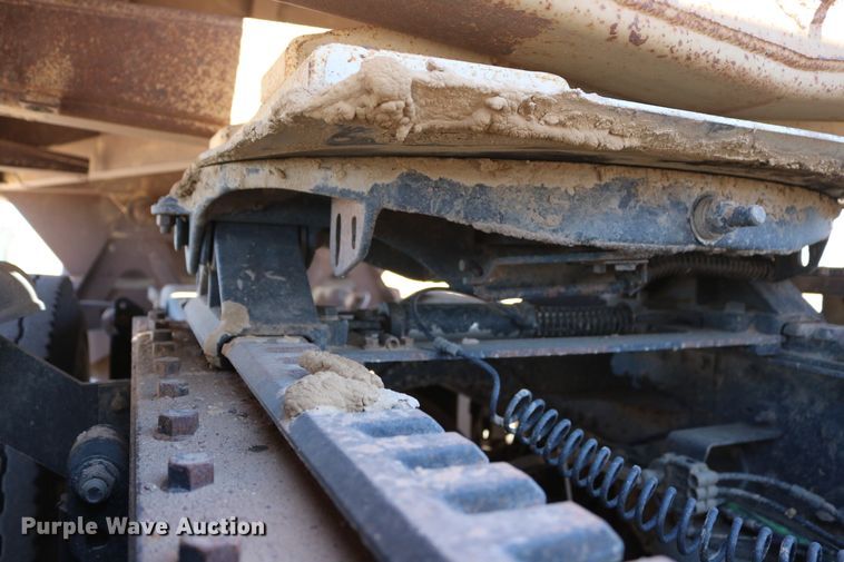 image for item DD6079 2008 Mack CH613 semi truck