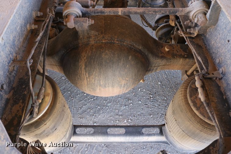 image for item DD6079 2008 Mack CH613 semi truck