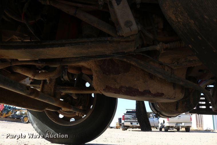 image for item DD6079 2008 Mack CH613 semi truck