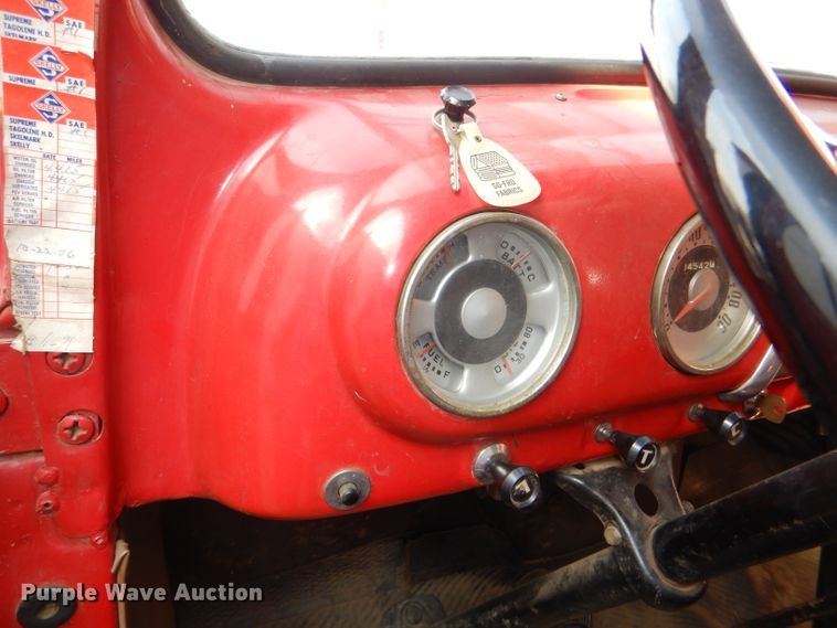 image for item DE0075 1952 Ford F5 fire truck