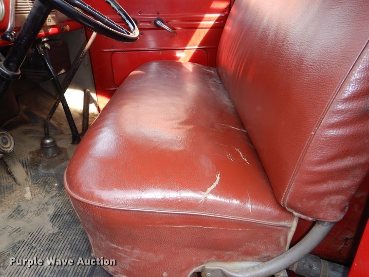 image for item DE0075 1952 Ford F5 fire truck