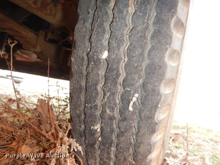 image for item DE0075 1952 Ford F5 fire truck