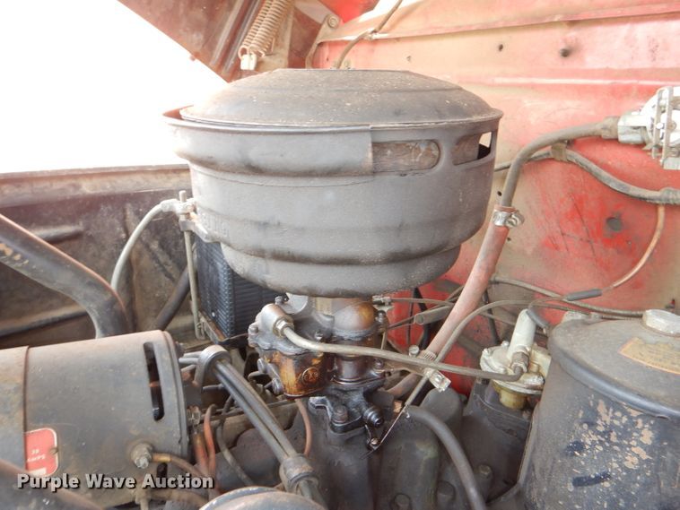 image for item DE0075 1952 Ford F5 fire truck