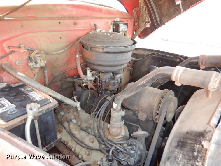 image for item DE0075 1952 Ford F5 fire truck