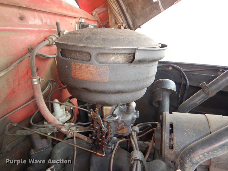 image for item DE0075 1952 Ford F5 fire truck