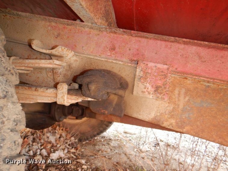 image for item DE0075 1952 Ford F5 fire truck