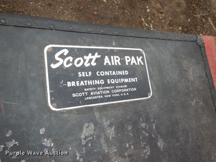 image for item DE0075 1952 Ford F5 fire truck