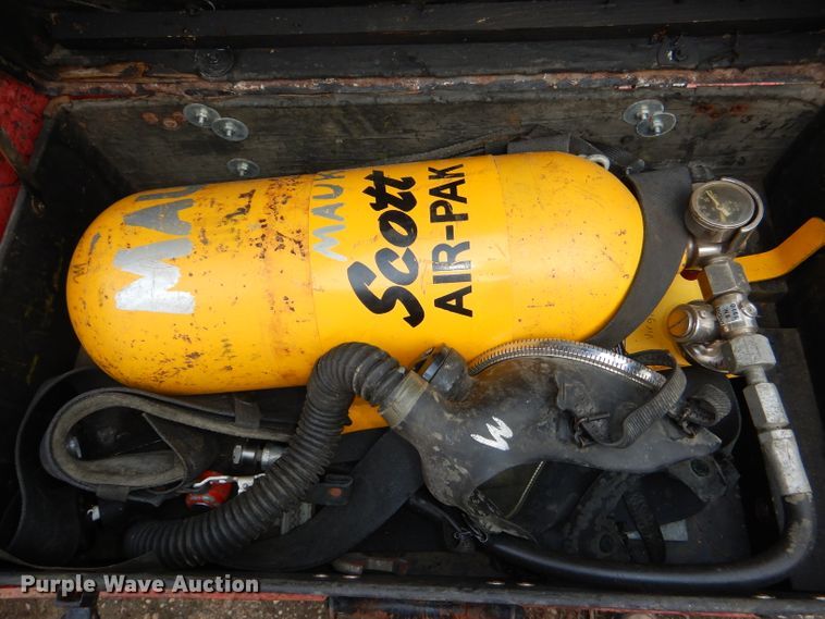 image for item DE0075 1952 Ford F5 fire truck