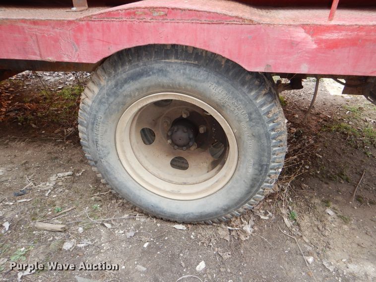 image for item DE0075 1952 Ford F5 fire truck