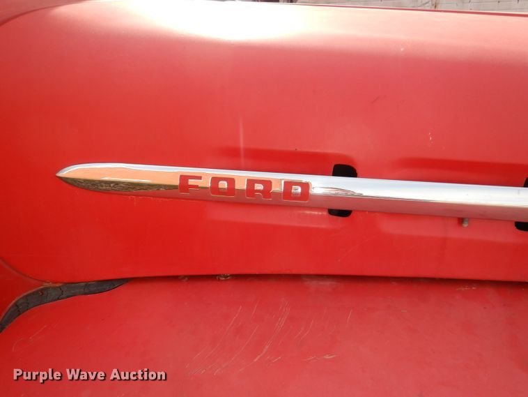 image for item DE0075 1952 Ford F5 fire truck