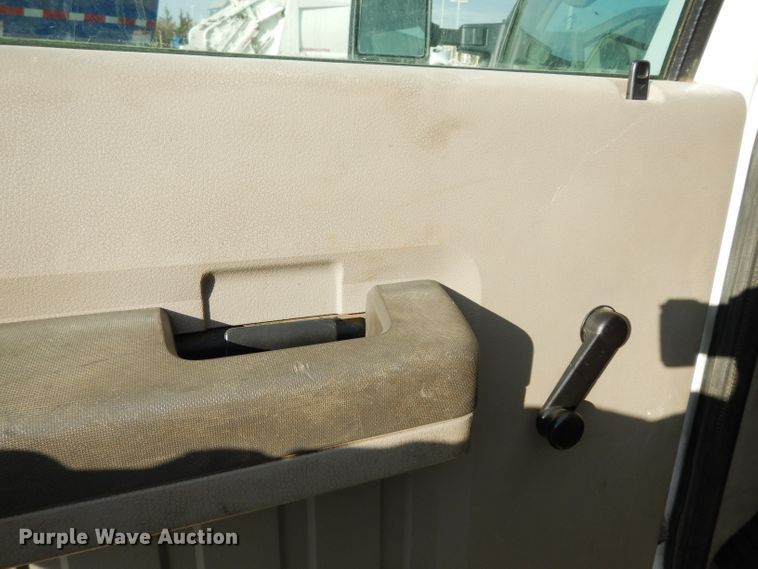 image for item DE4202 2008 Ford F450 Super Duty XL Crew Cab utility truck