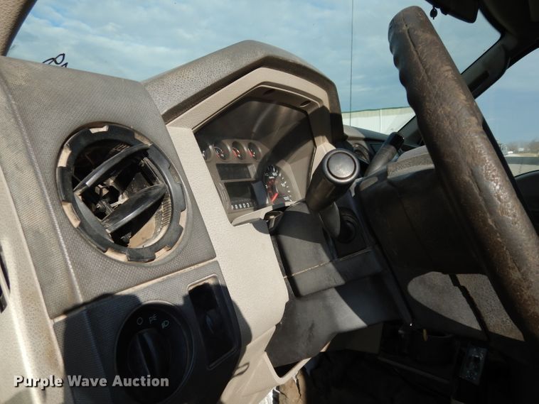 image for item DE4202 2008 Ford F450 Super Duty XL Crew Cab utility truck