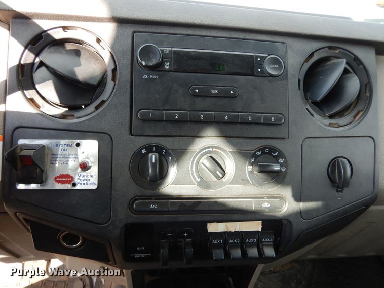 image for item DE4202 2008 Ford F450 Super Duty XL Crew Cab utility truck