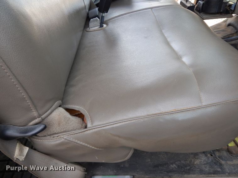 image for item DE4202 2008 Ford F450 Super Duty XL Crew Cab utility truck