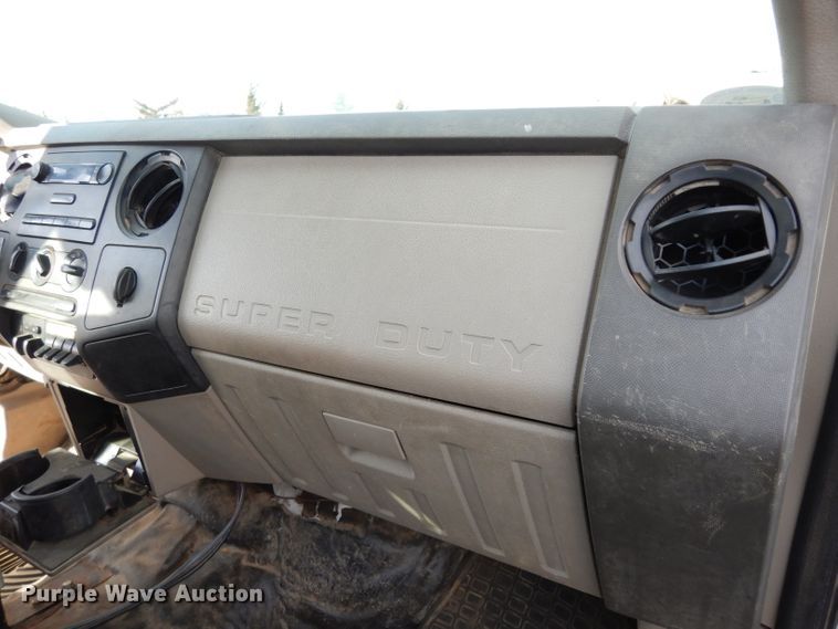 image for item DE4202 2008 Ford F450 Super Duty XL Crew Cab utility truck