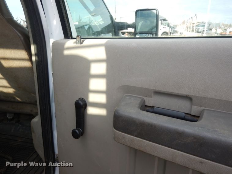 image for item DE4202 2008 Ford F450 Super Duty XL Crew Cab utility truck