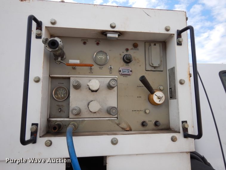 image for item DE4202 2008 Ford F450 Super Duty XL Crew Cab utility truck