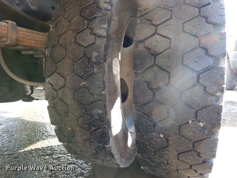 image for item DE4202 2008 Ford F450 Super Duty XL Crew Cab utility truck