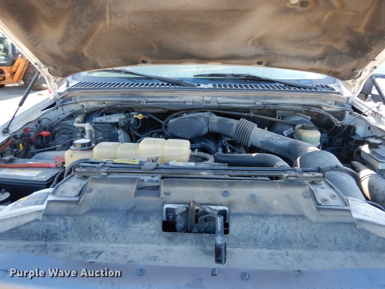 image for item DE4214 2002 Ford F250 Super Duty XL SuperCab pickup truck