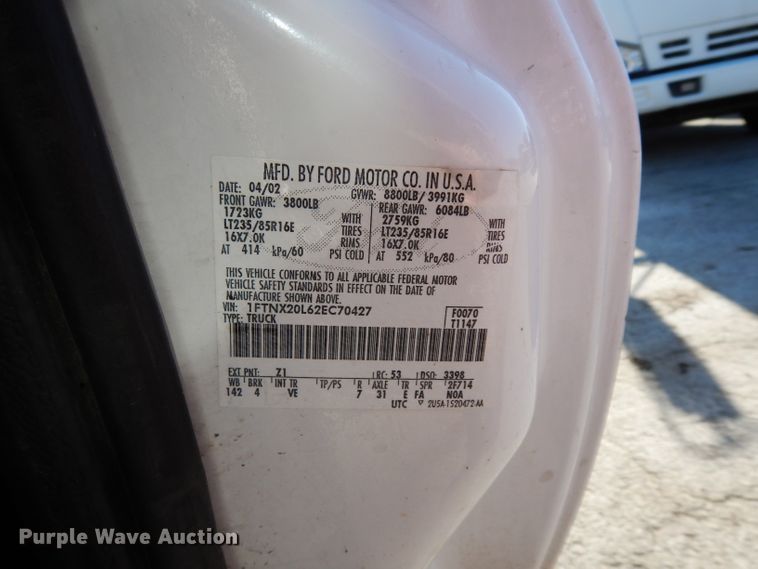 image for item DE4214 2002 Ford F250 Super Duty XL SuperCab pickup truck