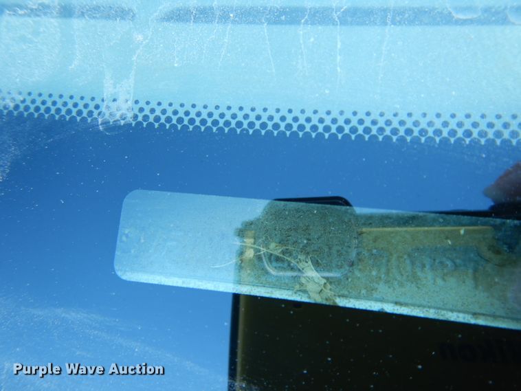 image for item DE4214 2002 Ford F250 Super Duty XL SuperCab pickup truck