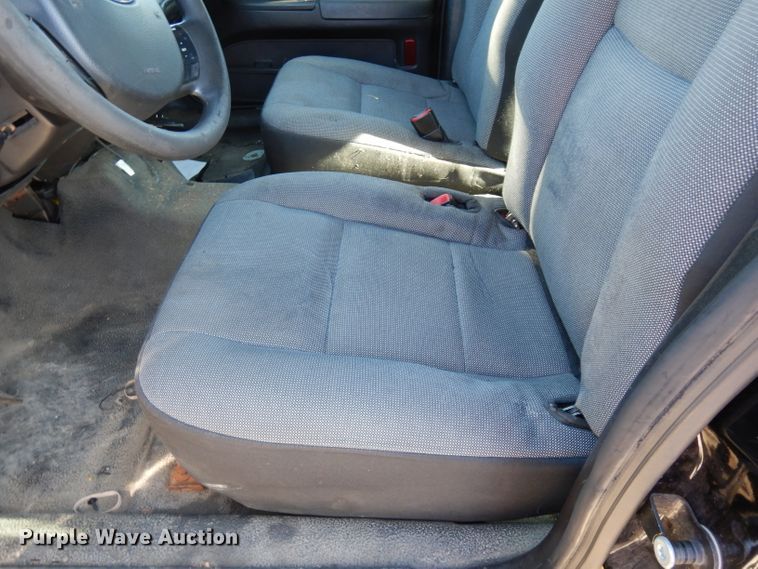 image for item DE4220 2011 Ford Crown Victoria Police Interceptor